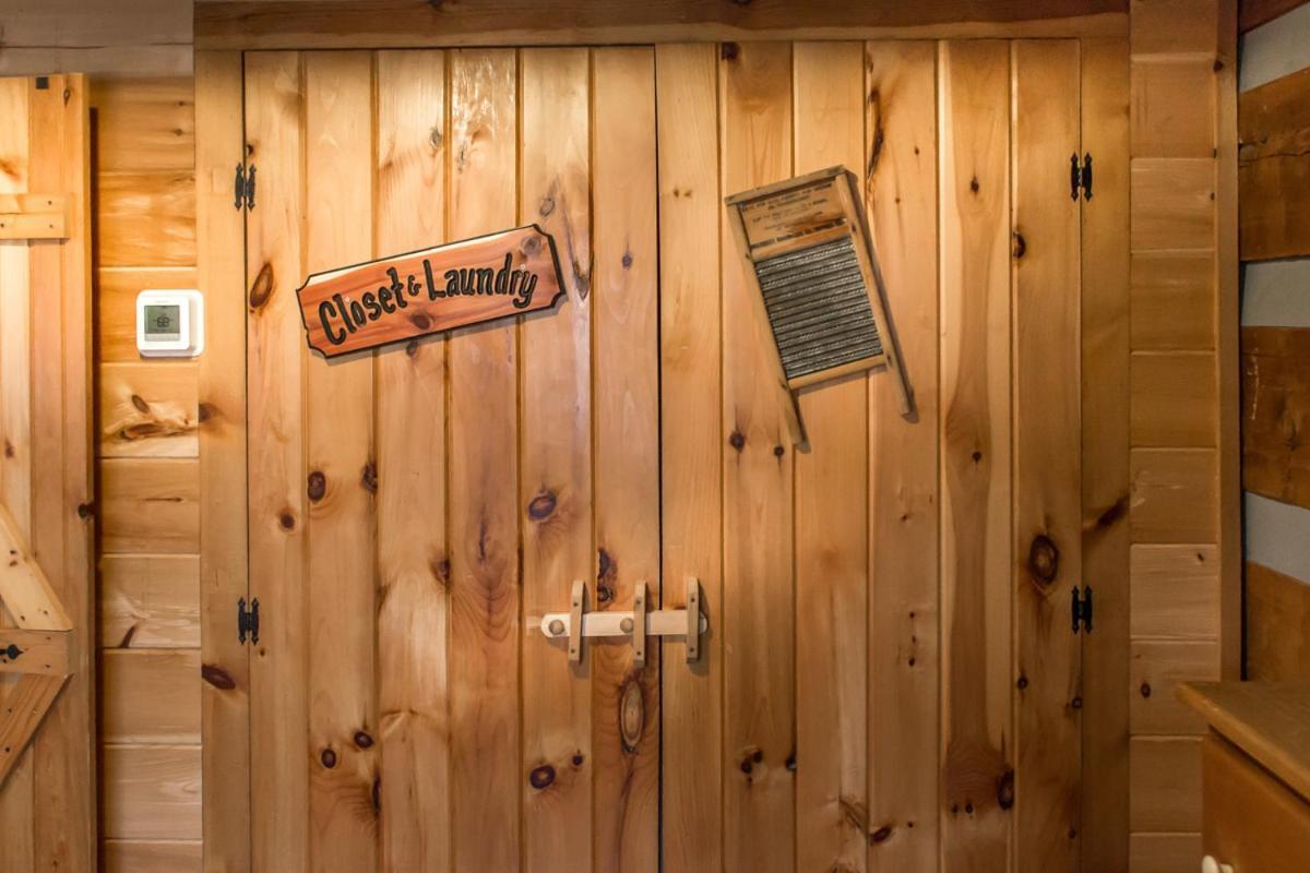 Suits Us Pigeon Forge Exterior foto